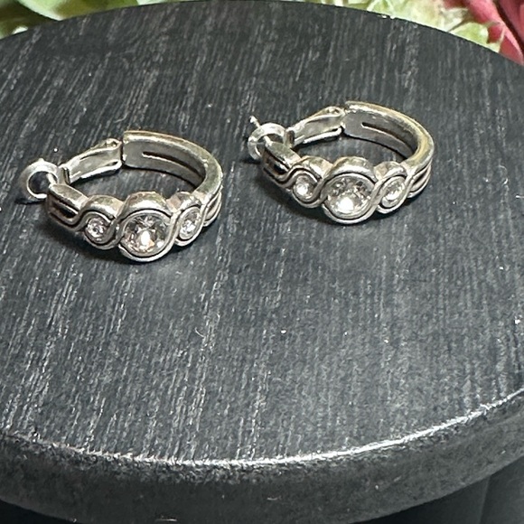 Brighton collectibles earrings “Infinity Sparkle” earrings & bracelets 3 pc - Picture 1 of 9